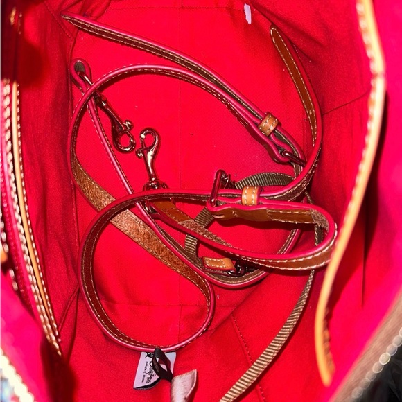 Dooney & Bourke SNOW WHITE Patterned Shoulder Bag - Picture 6 of 6